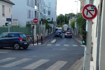 Empêcher les camions de circuler dans les rues résidentielles de Nanterre